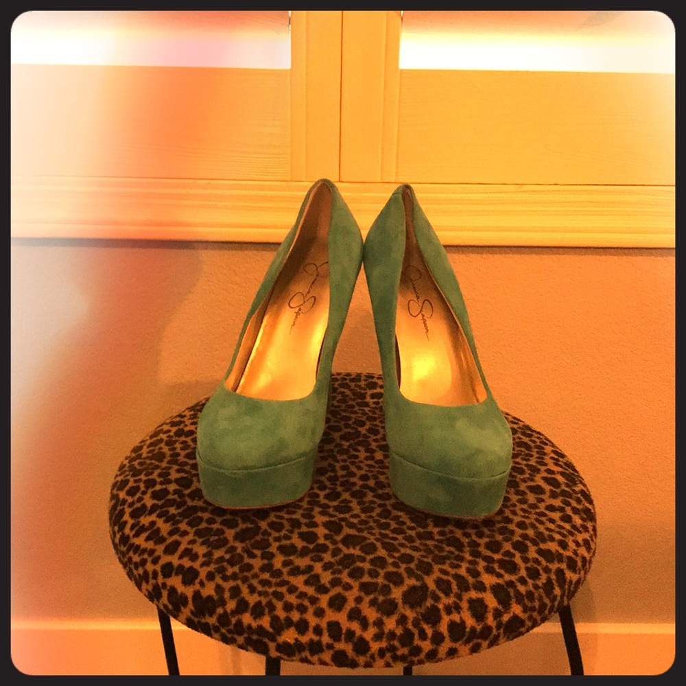 Teal pumps